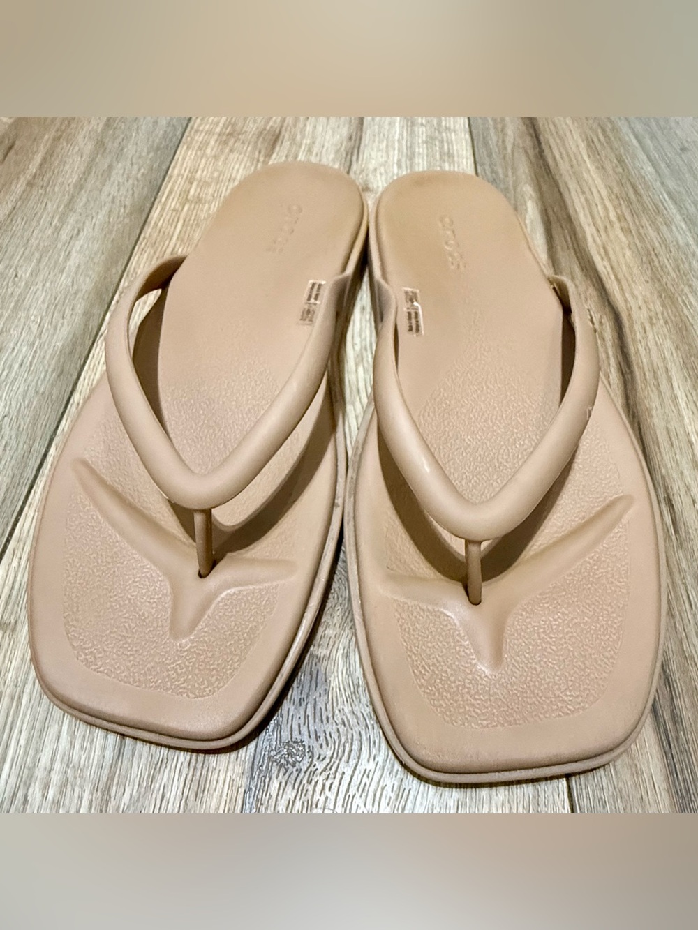 Crocs Miami Womens Flip Flop Sandals Sz 9 Milk Chocolate Slip On Square Toe EUC